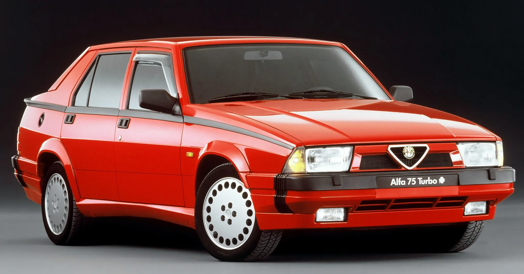 alfa romeo 75 18i turbo quadrifoglio verde 3