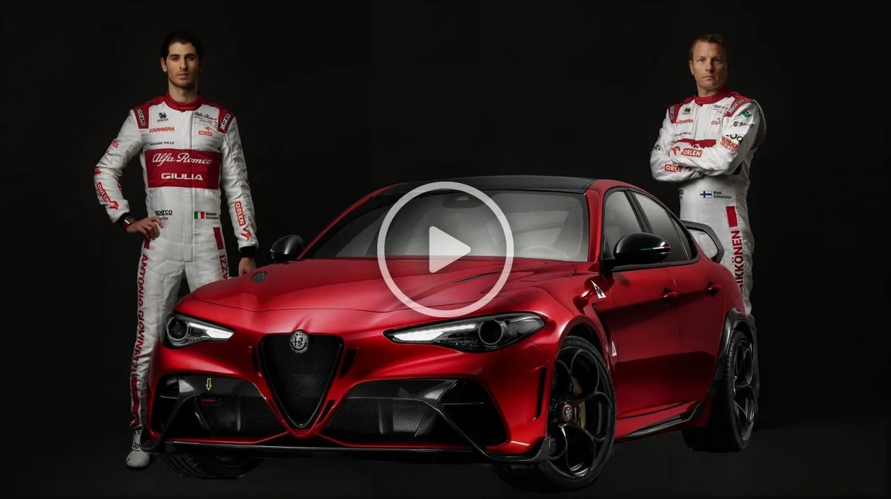 alfa romeo giulia gta con kimi raikkonen e antonio giovinazzi