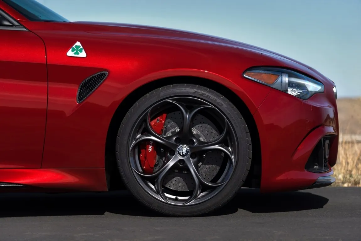 alfa romeo giulia quadrifoglio