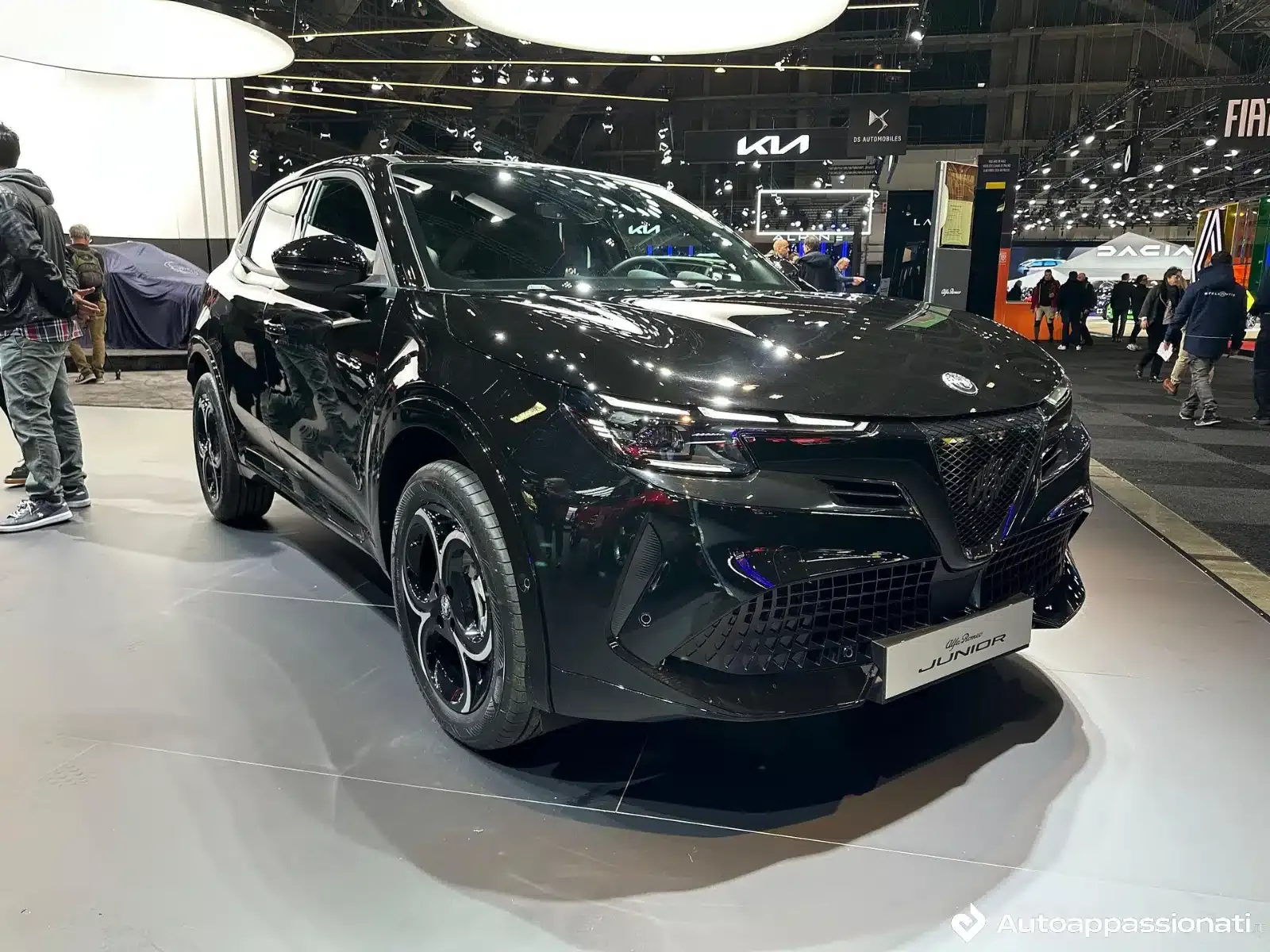 alfa romeo junior q4 01