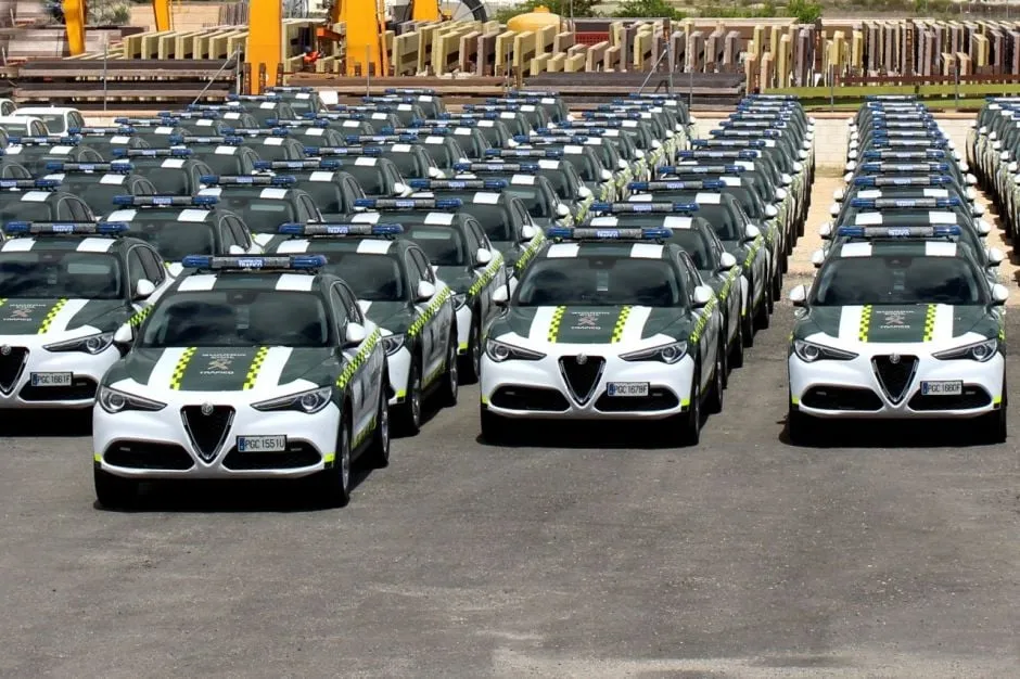 alfa romeo stelvio guardia civil spagnola 2