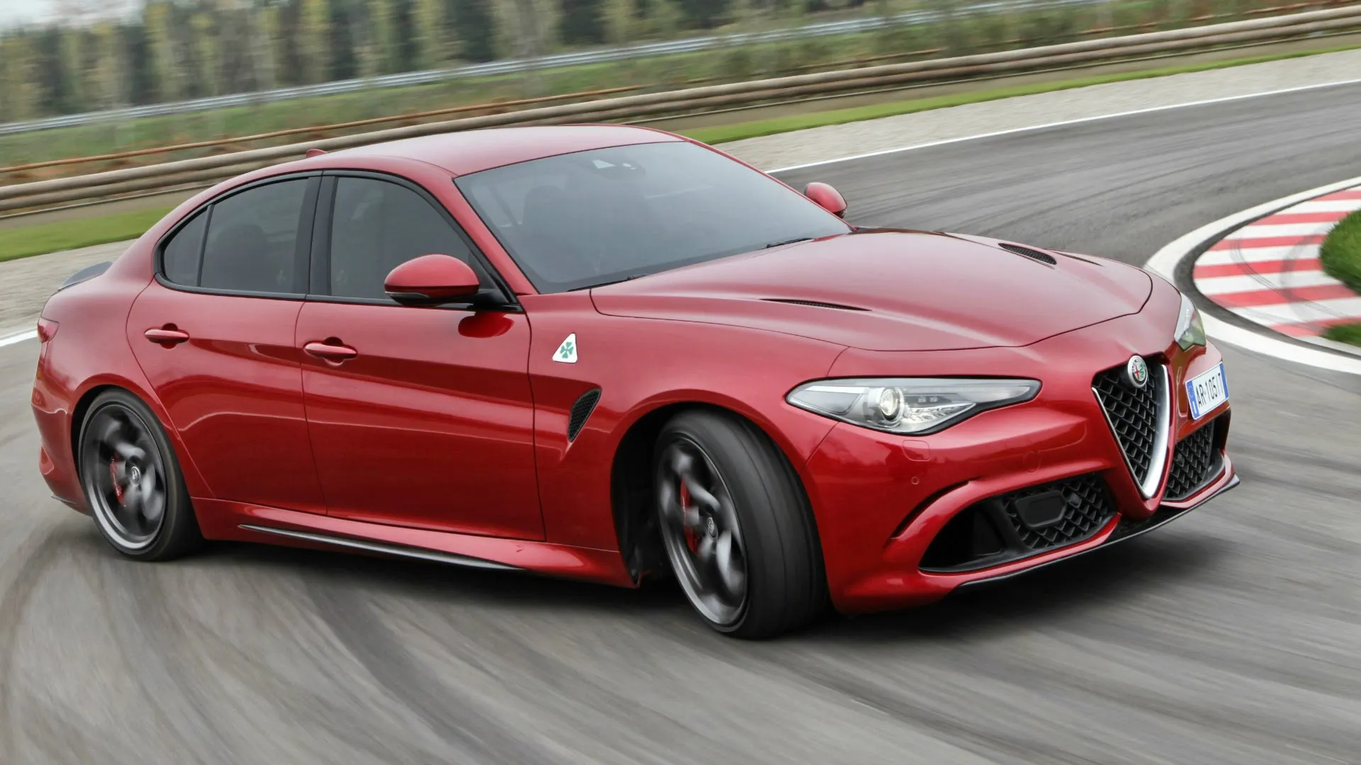 alfaromeogiuliaquadrifoglio
