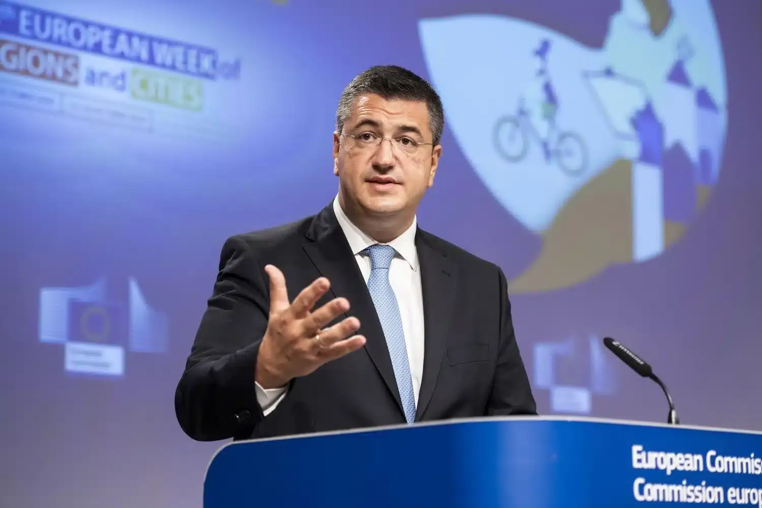 apostolos tzitzikostas