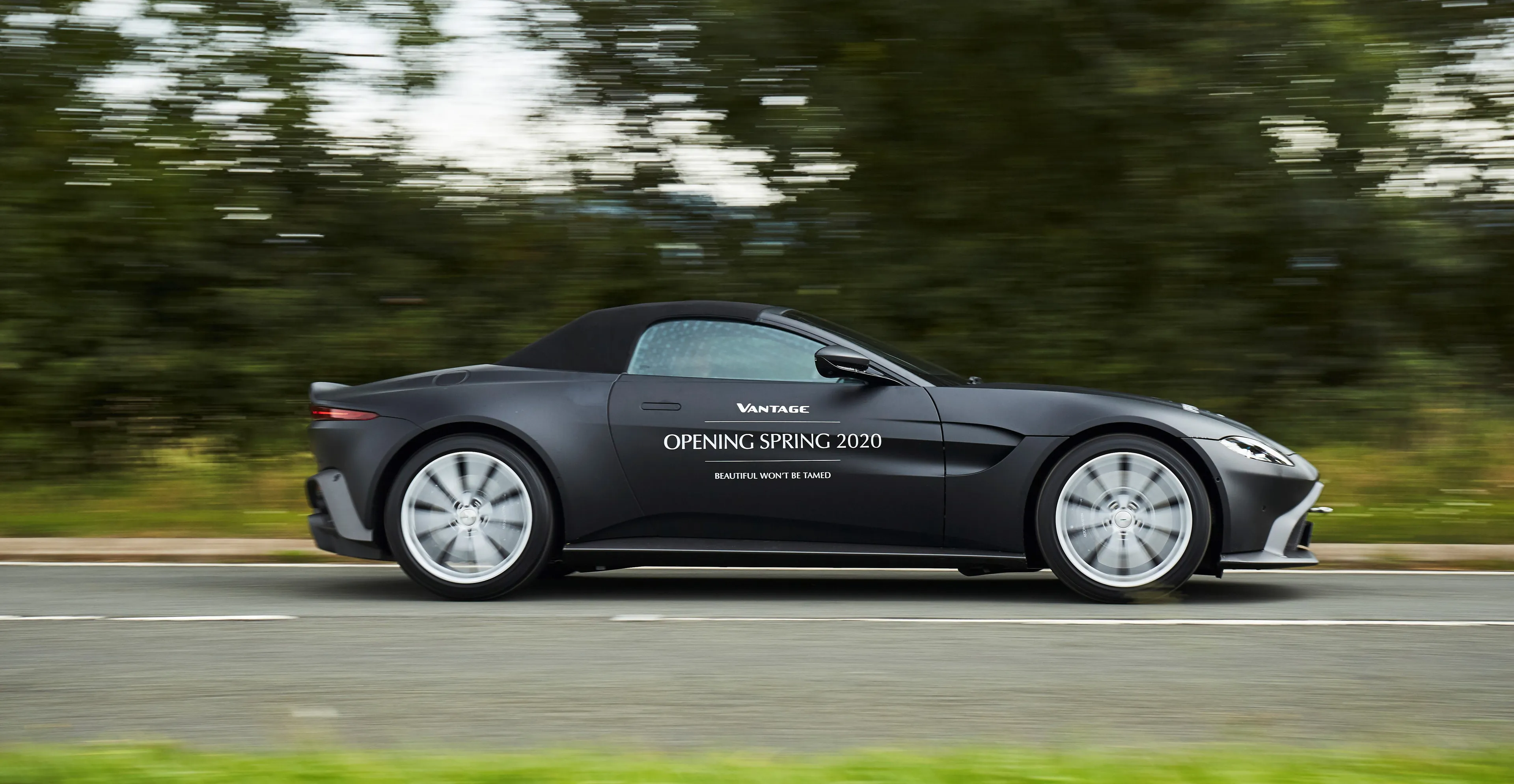 aston martin vantage roadster prototype 01