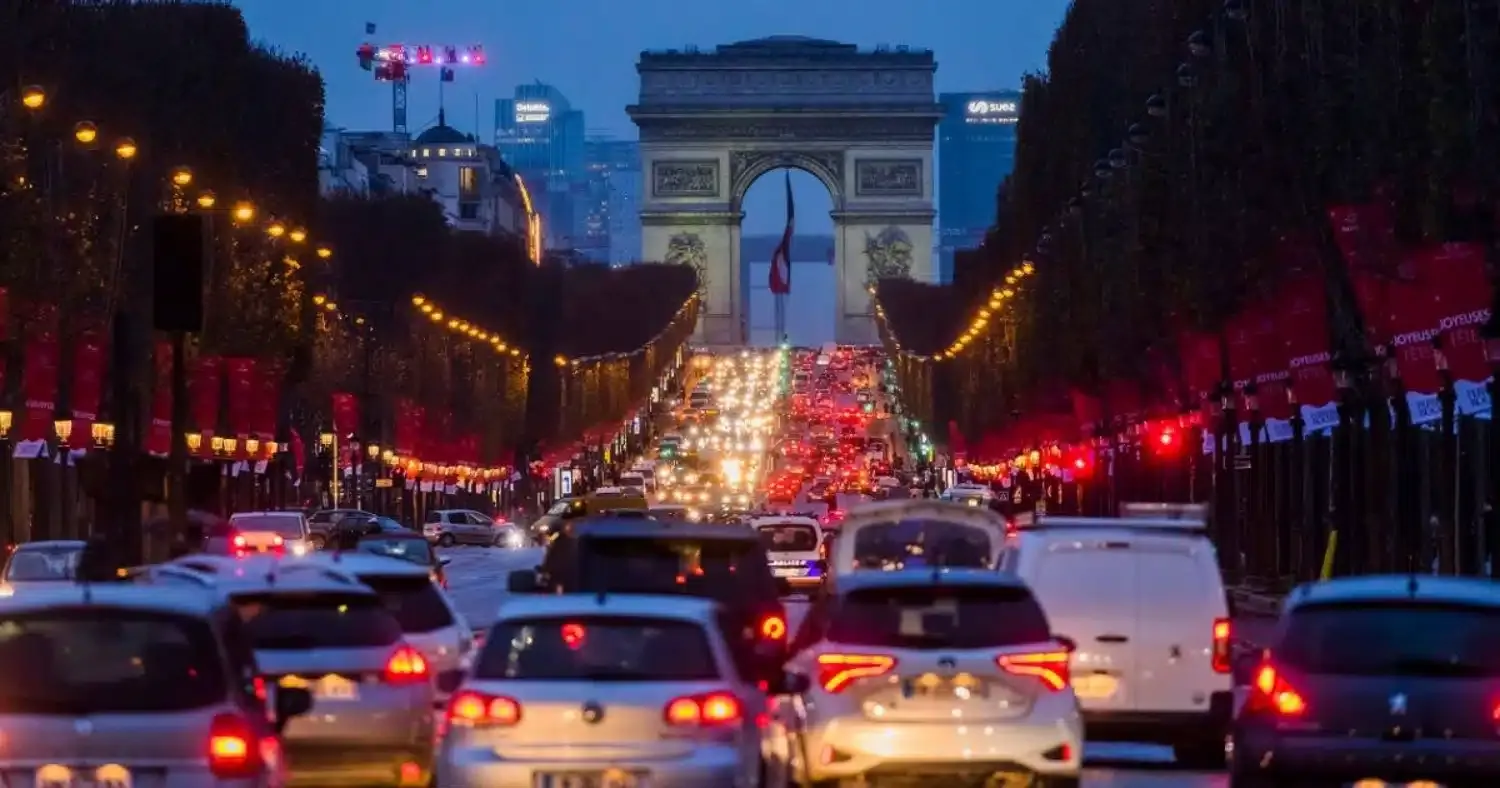 auto eletriche francia incentivi