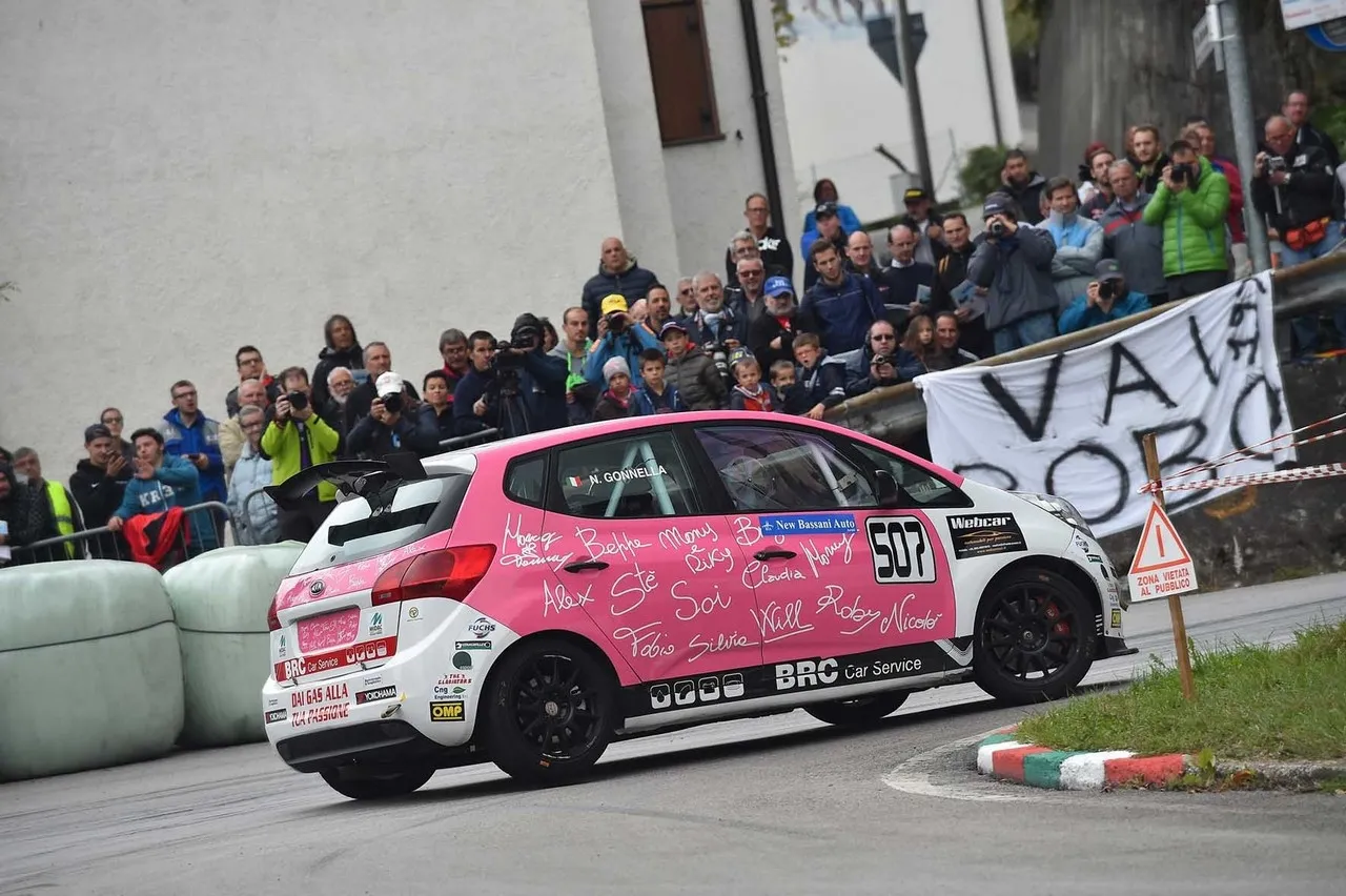 b0a2e86e0b9e95d5496d61e975ea819b