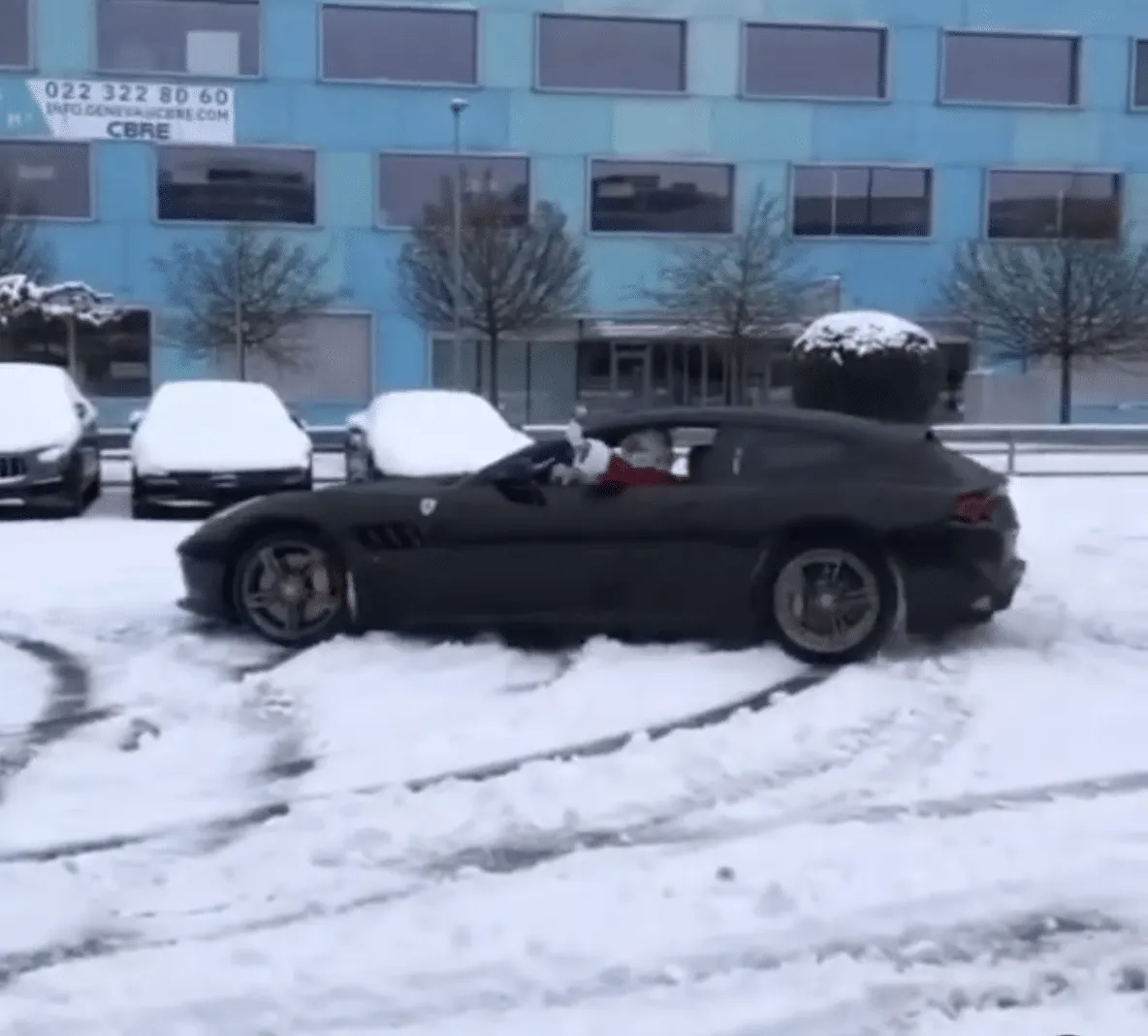 babbo natale ferrari gtc4