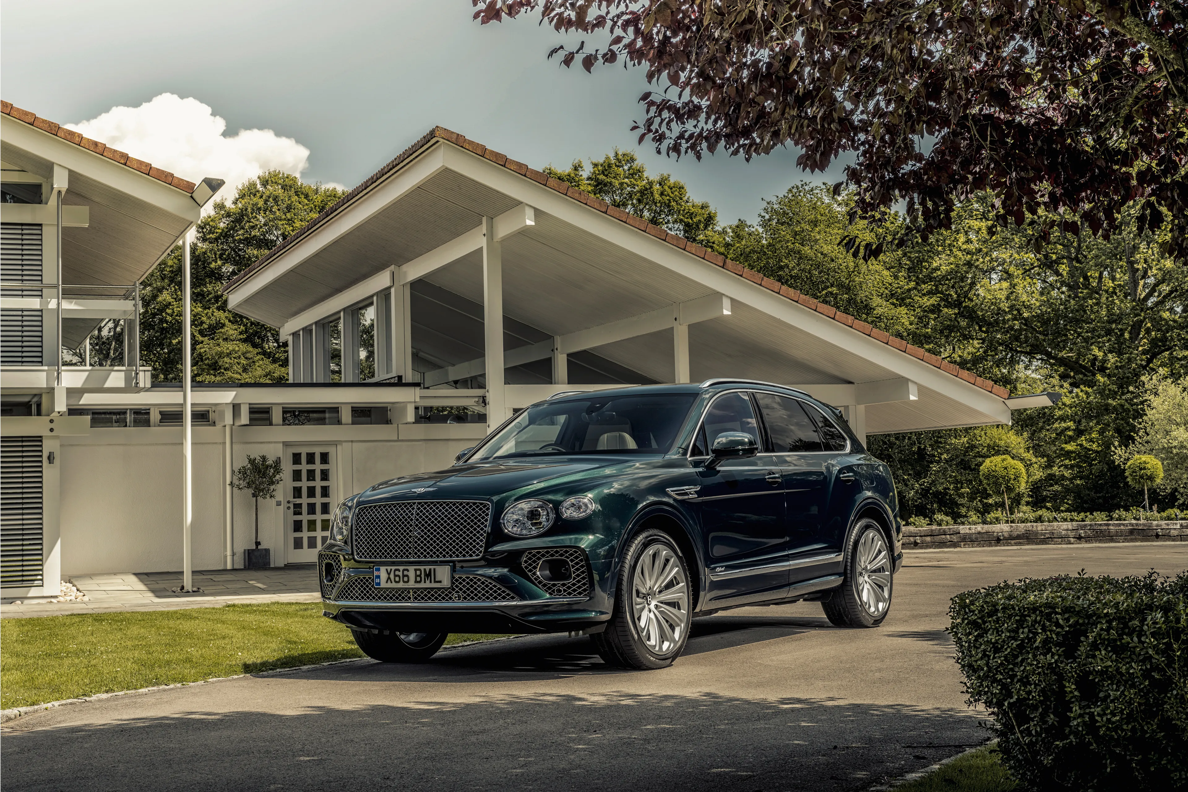 bentley bentayga hybrid 413