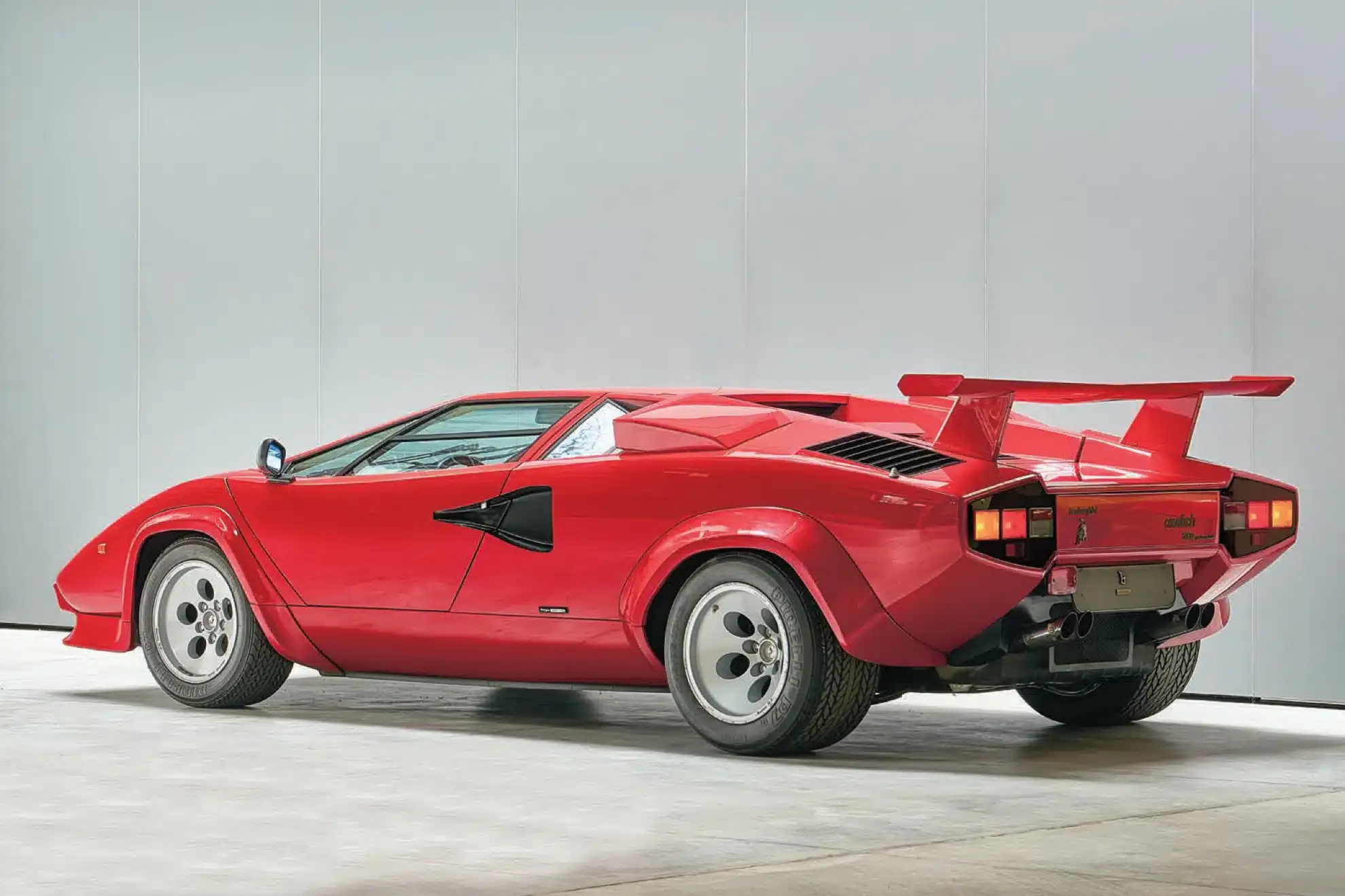 bertone countach