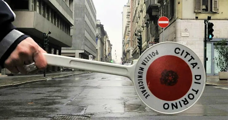 blocco auto torino