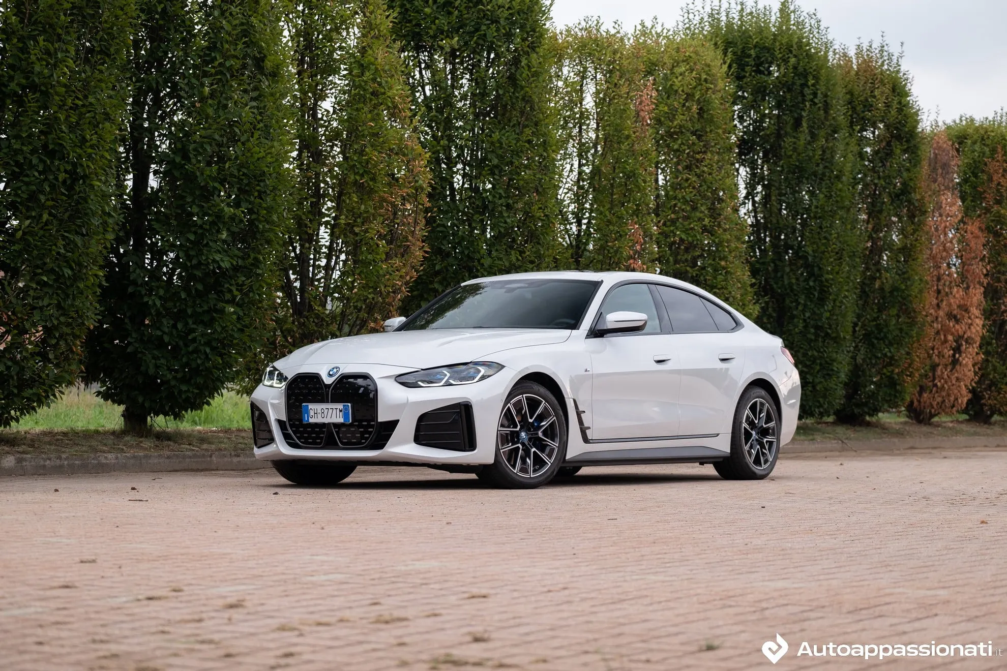 bmw i4 edrive 40 msport 01