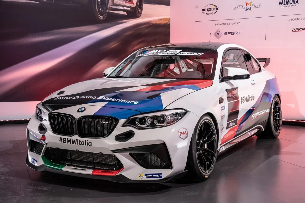 bmw m2 cs racing cup 02