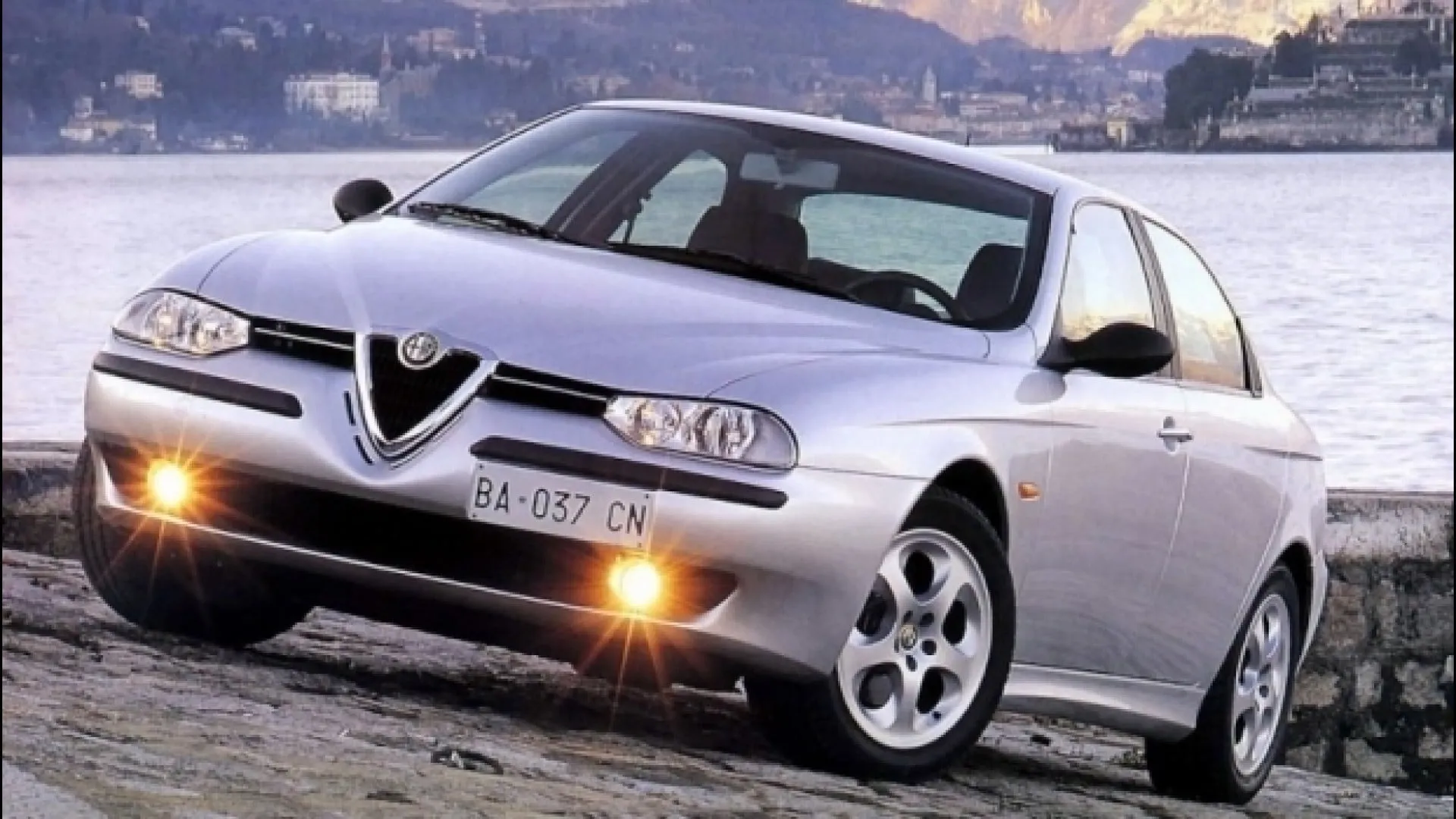 copertina alfa romeo 156 una delle migliori trazioni anteriori di sempre