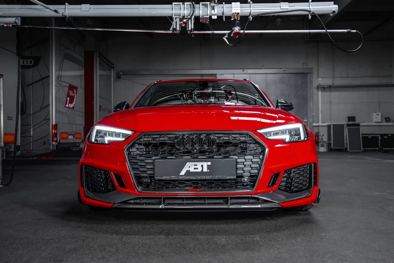csm abt rs4 misano red gr 20 indoor front 8f66cdf785