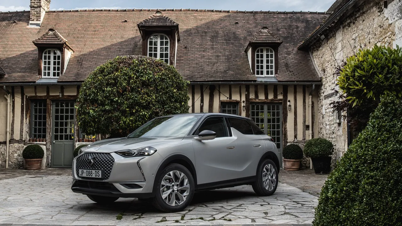 ds 3 crossback e tense comfort e dinamismo full electric 1 1