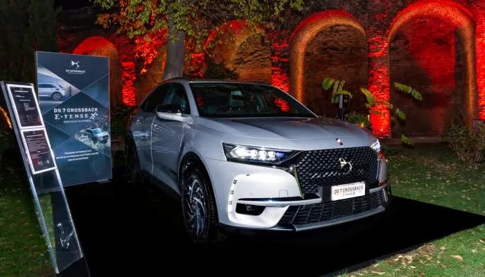 ds 7 crossback e tense 4x4 al christmas party di qc terme milano