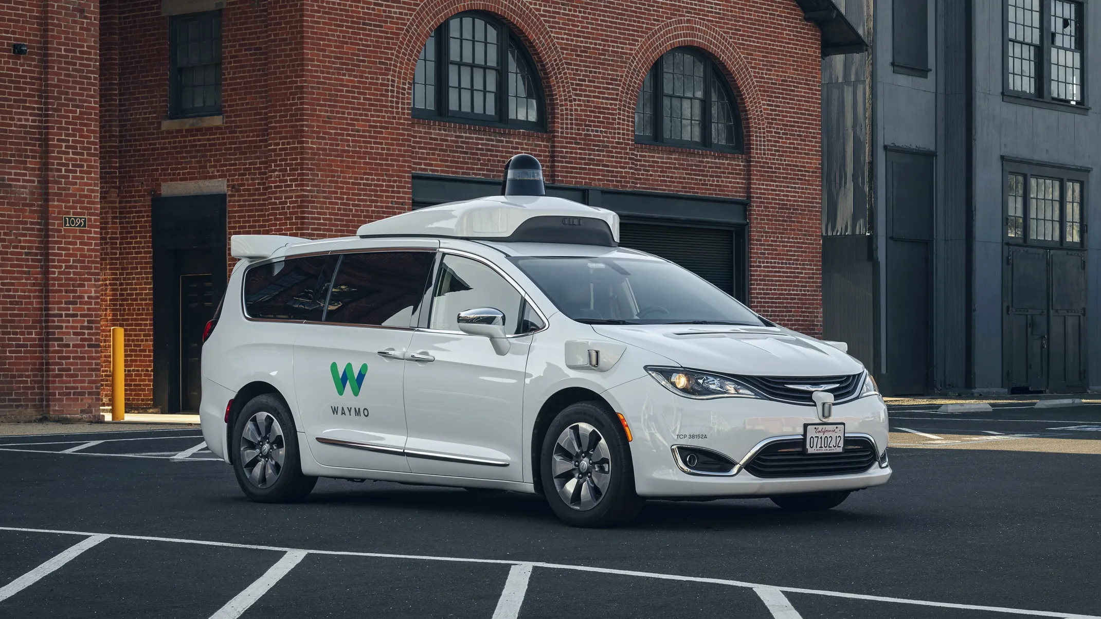 fca waymo chrysler pacifica
