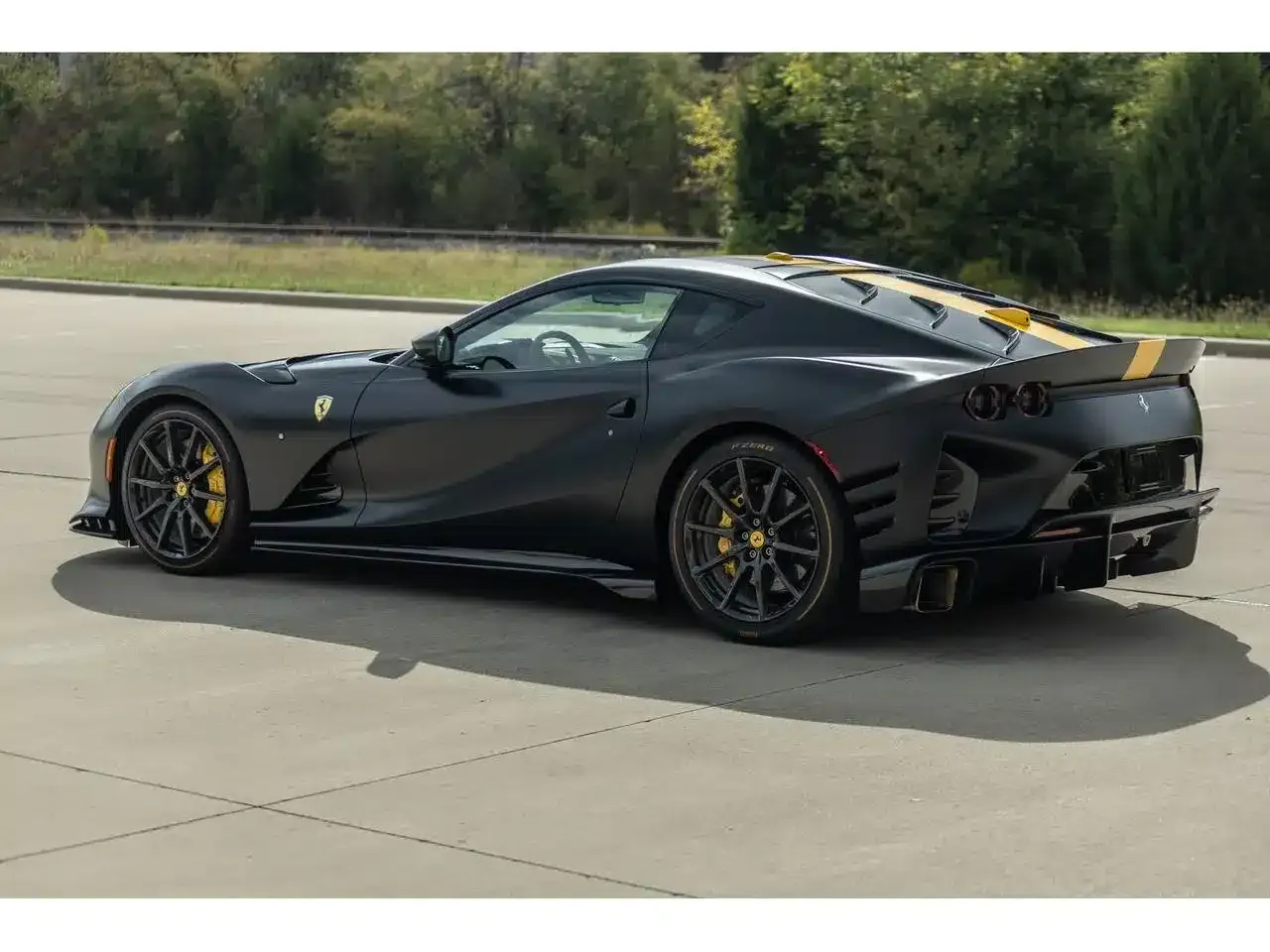 ferrari 812 competizione asta