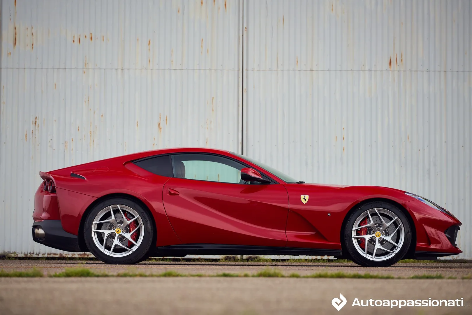 ferrari 812 superfast 2020 linea laterale
