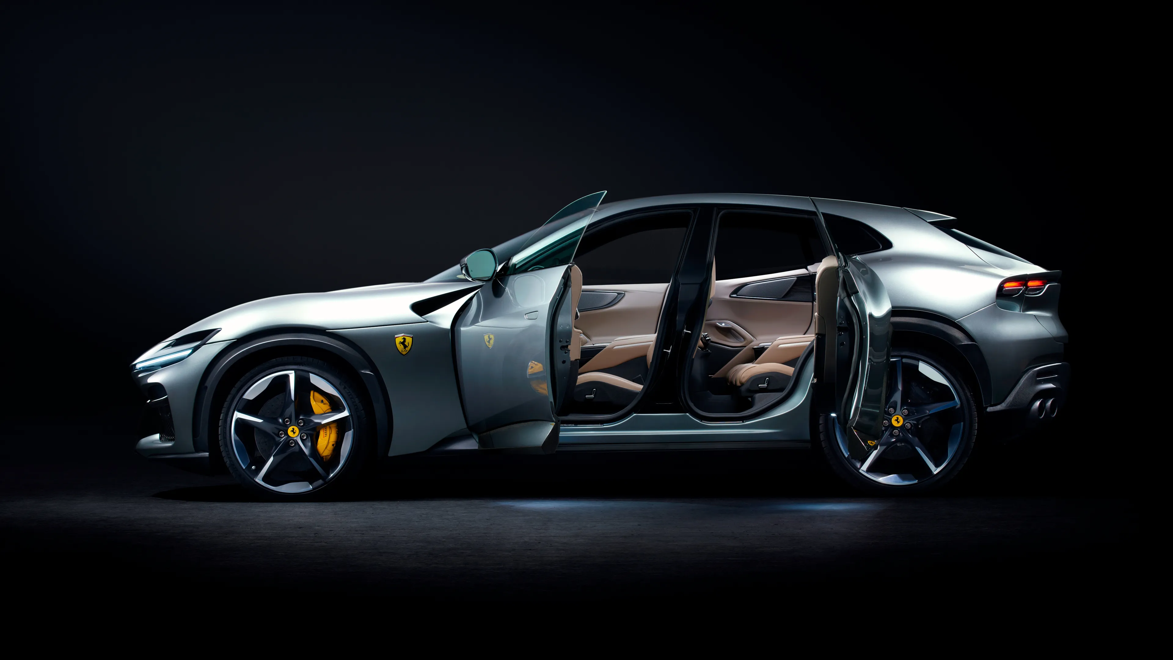 ferrari purosague lat portiere aperte