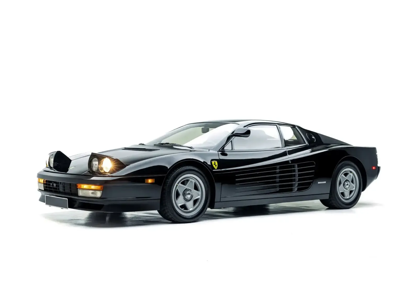 ferrari testarossa 1536x1152 1