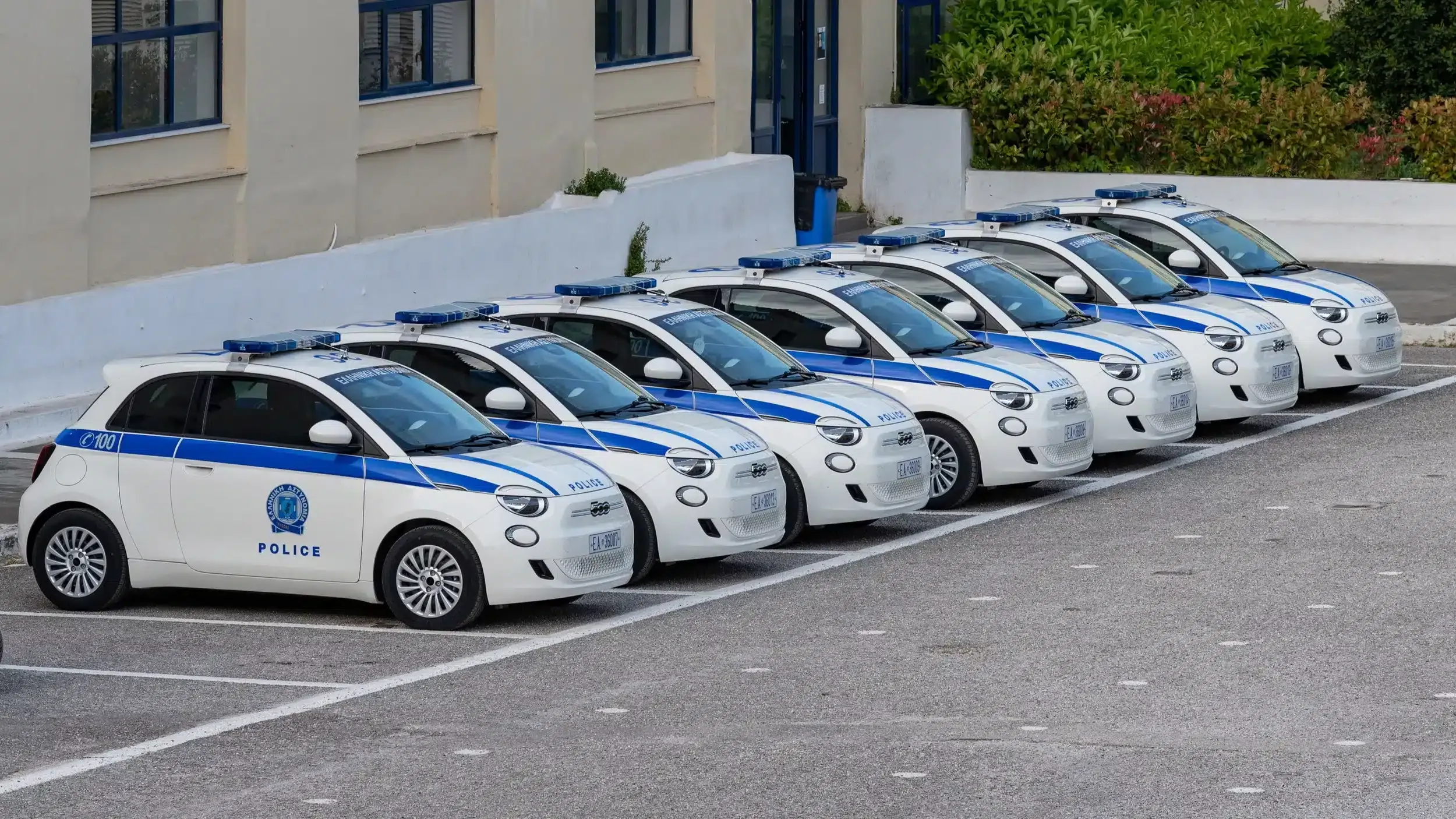 fiat 500e police cars greece 1 copy