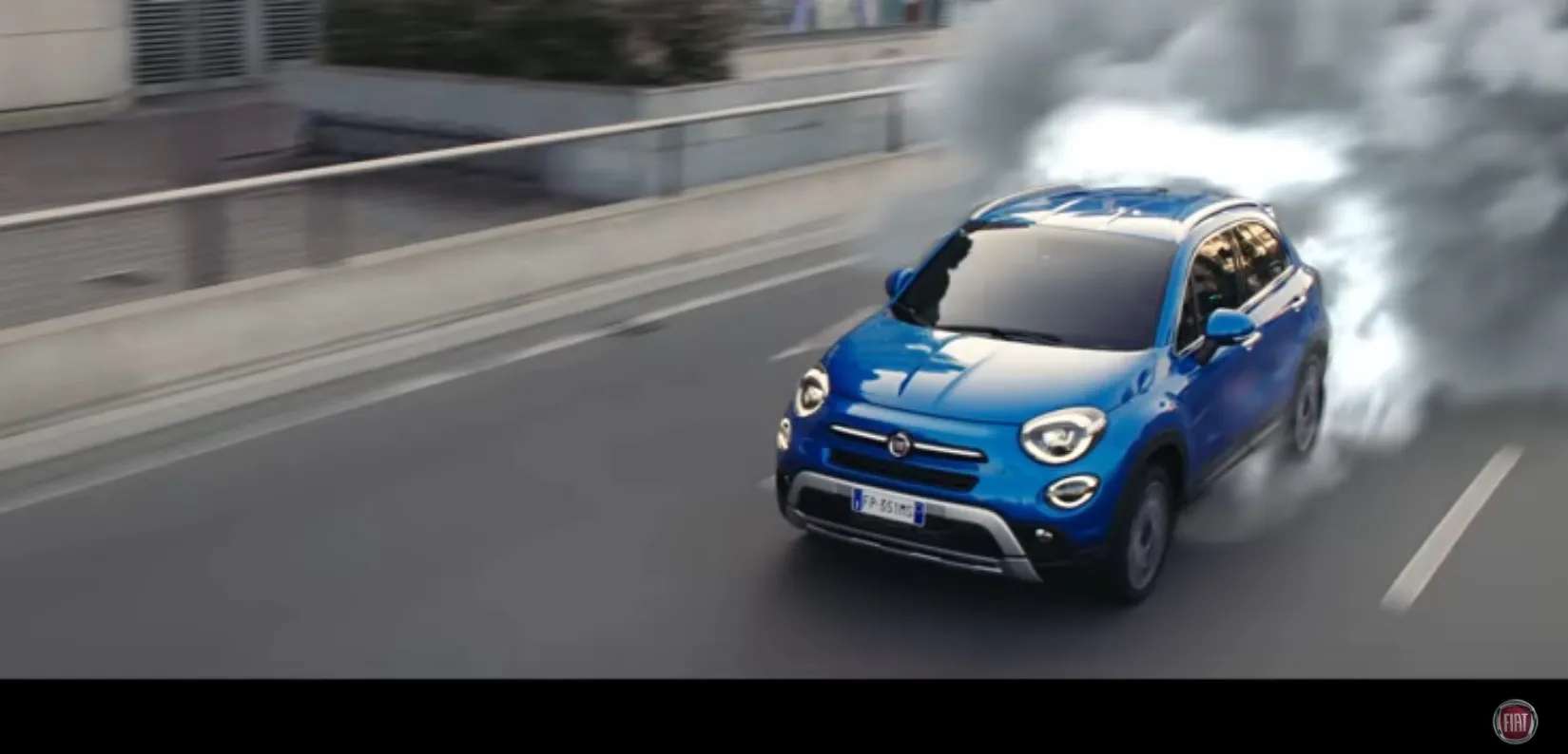 fiat 500x video