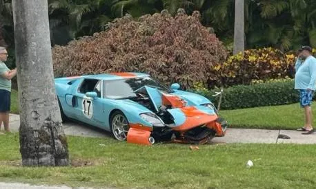 ford gt heritage edition