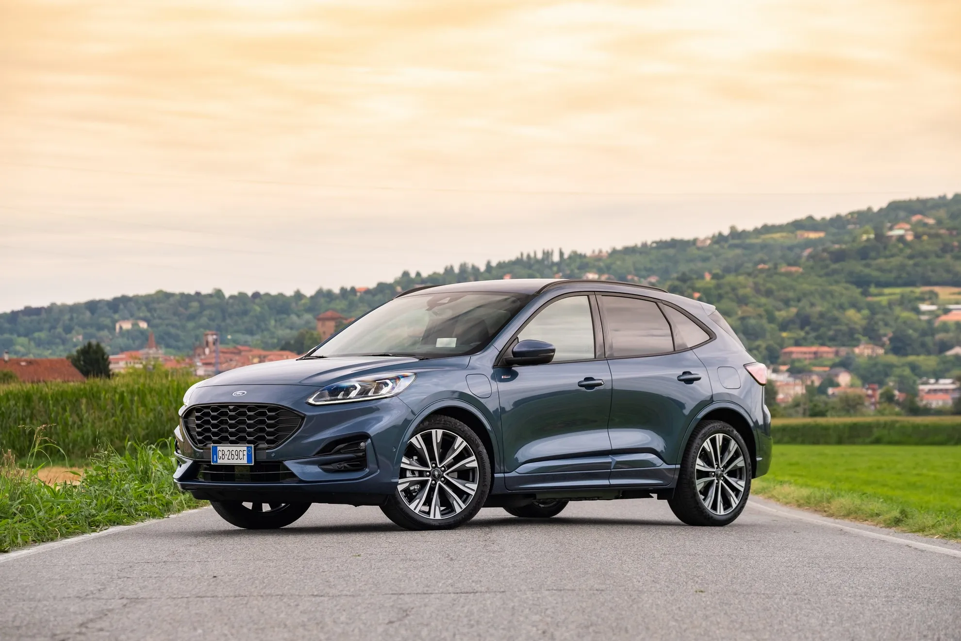 ford kuga chrome blue