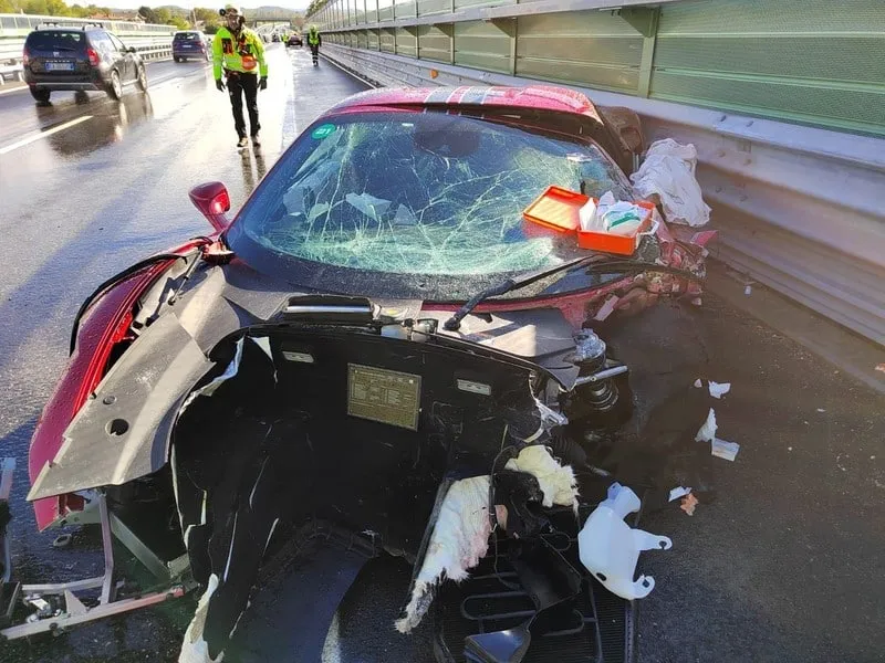 frontale ferrari f8 tributo