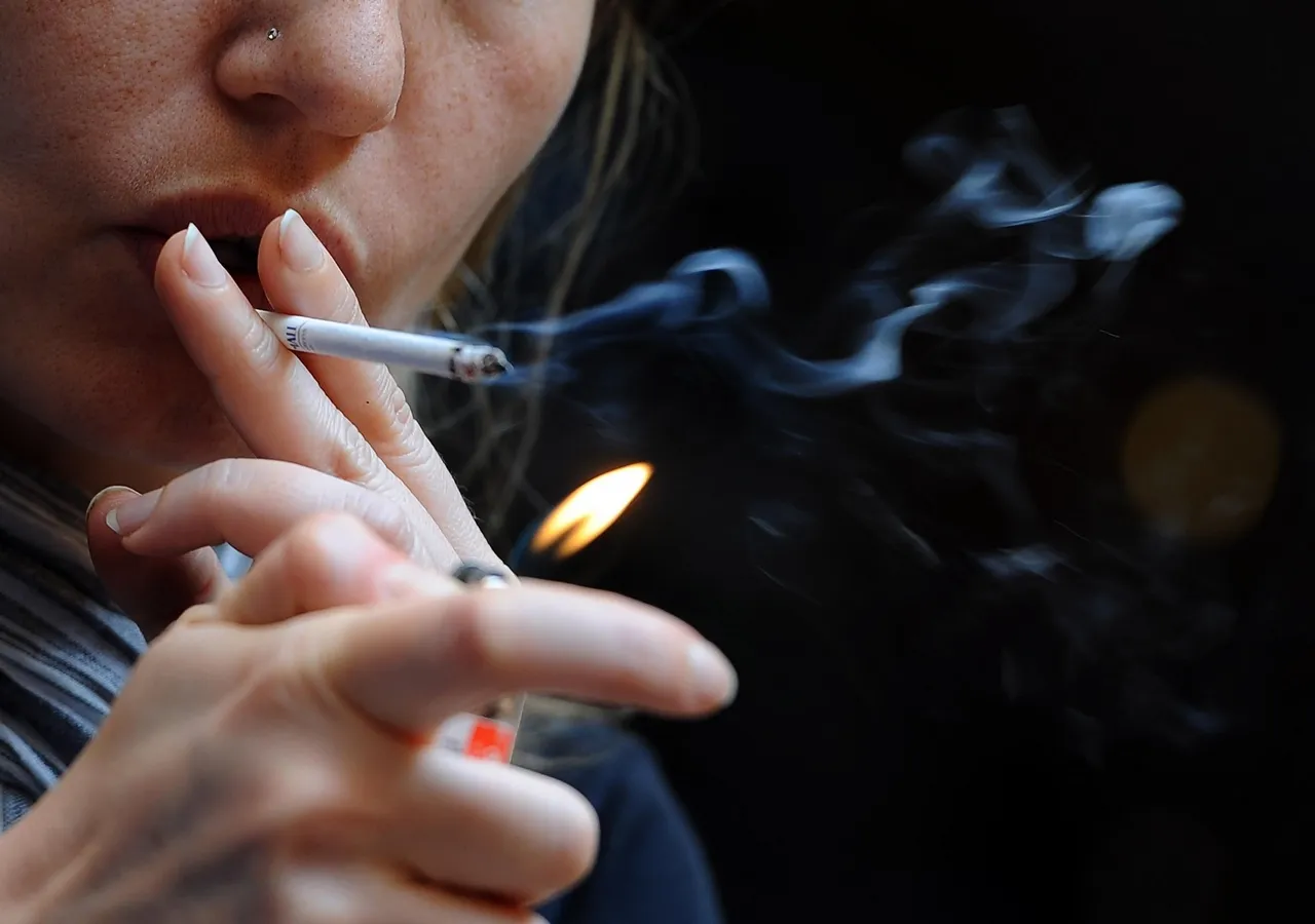 fumatori fumo sigarette