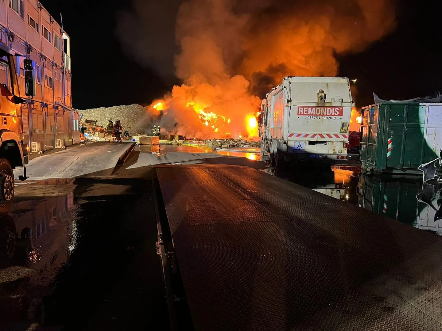 gigafactory berlin tesla fire