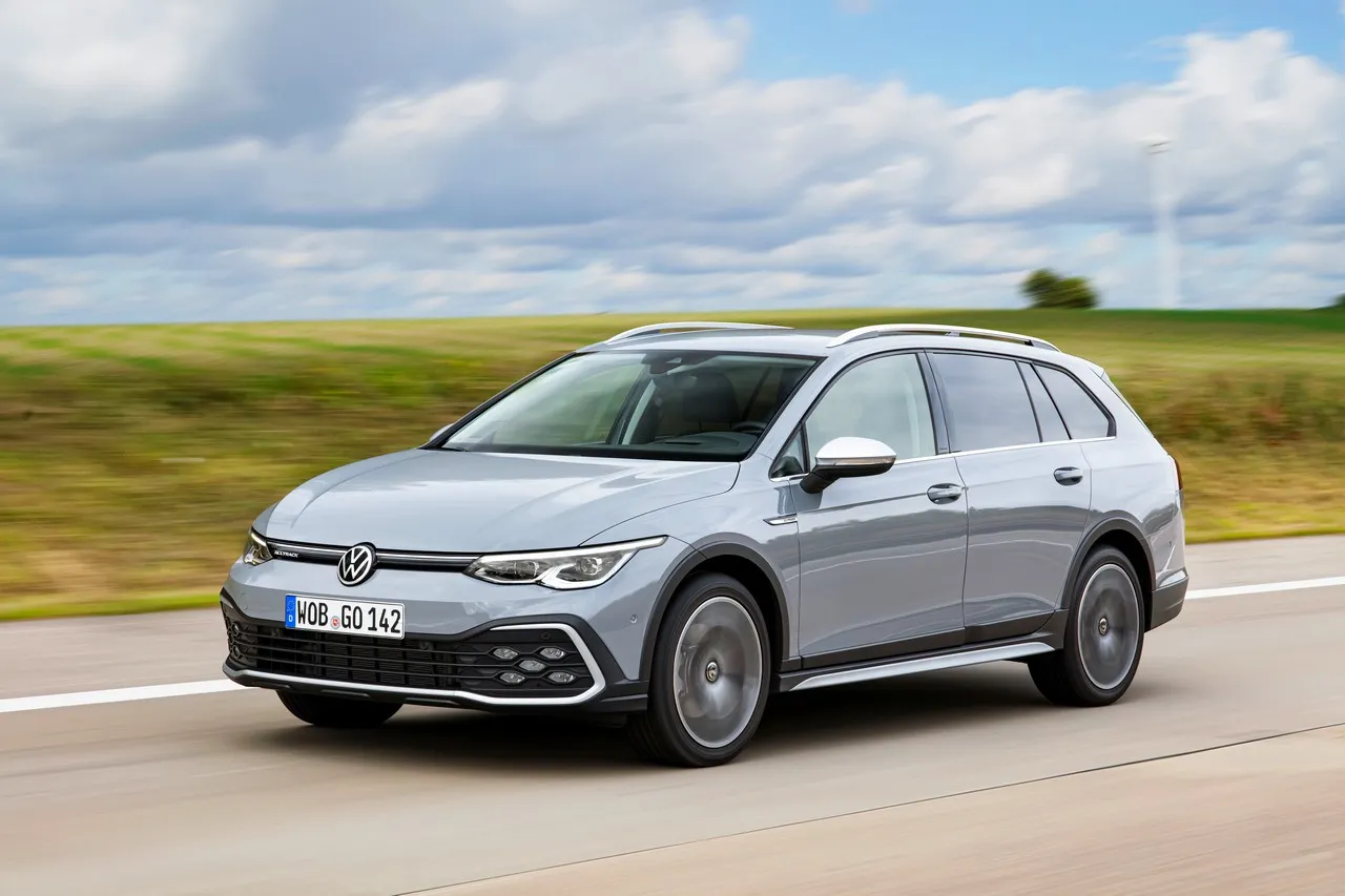 golf alltrack prezzo