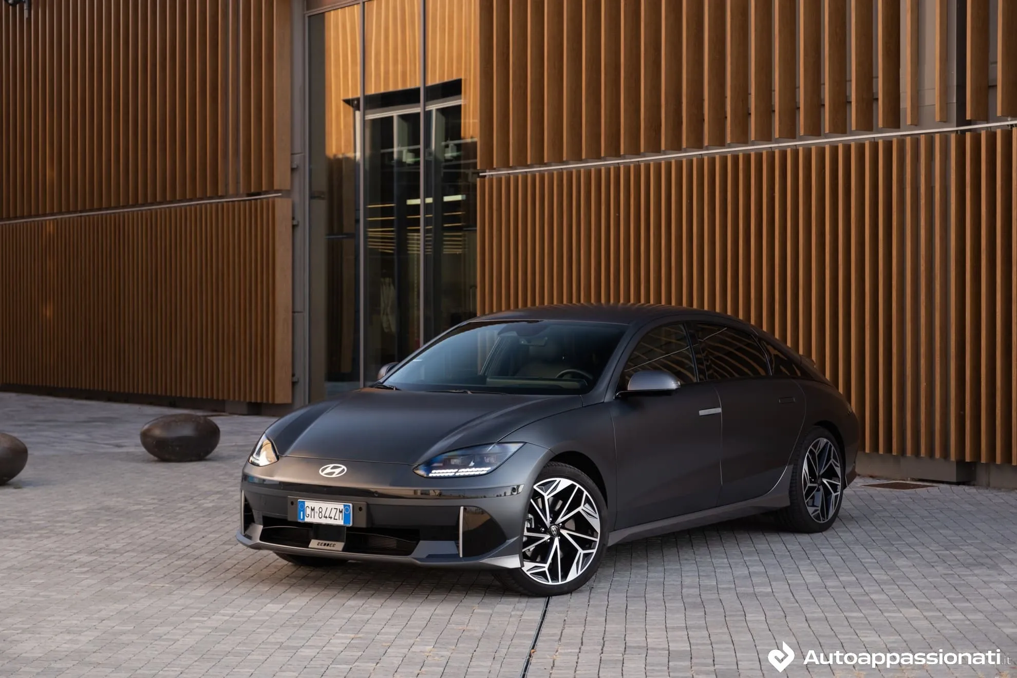 hyundai ioniq 6 awd 14