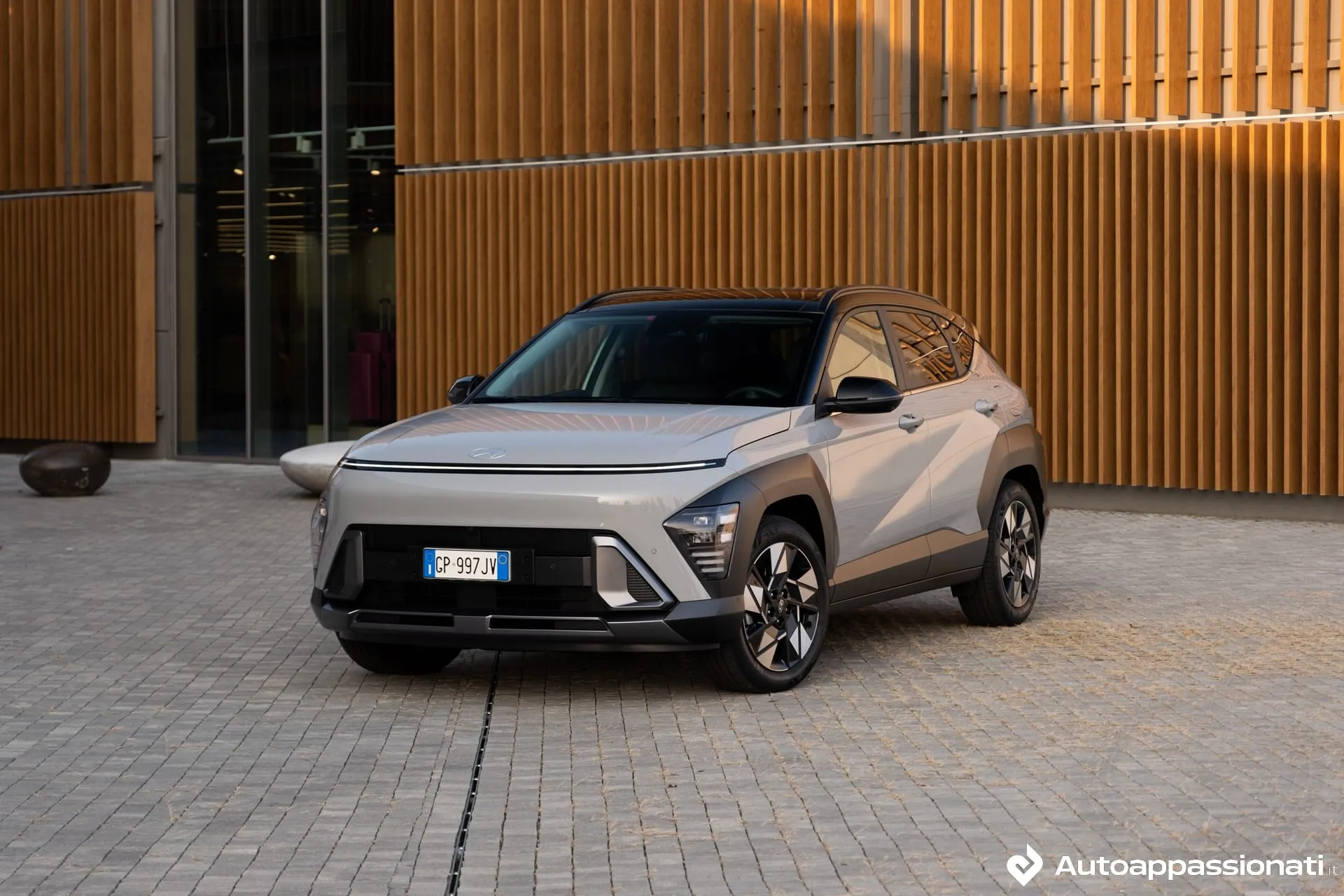 hyundai kona hybrid 2023 14