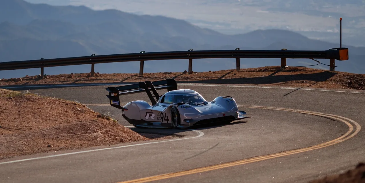 id r pikes peak propulsione 2018 06 12 vwms ppihc2018 antriebstechnik 01