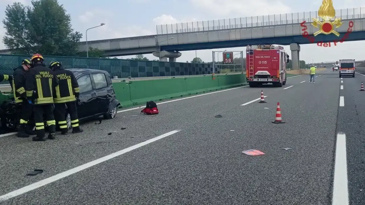 incidente autostrada vigili fuoco