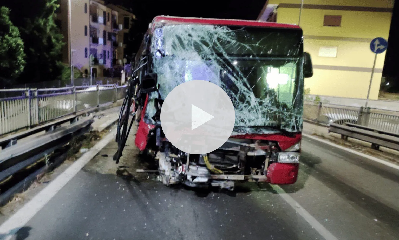 incidente bus roma