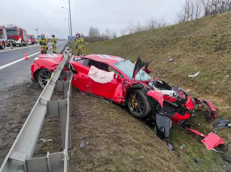 incidente ferrari 488 pista