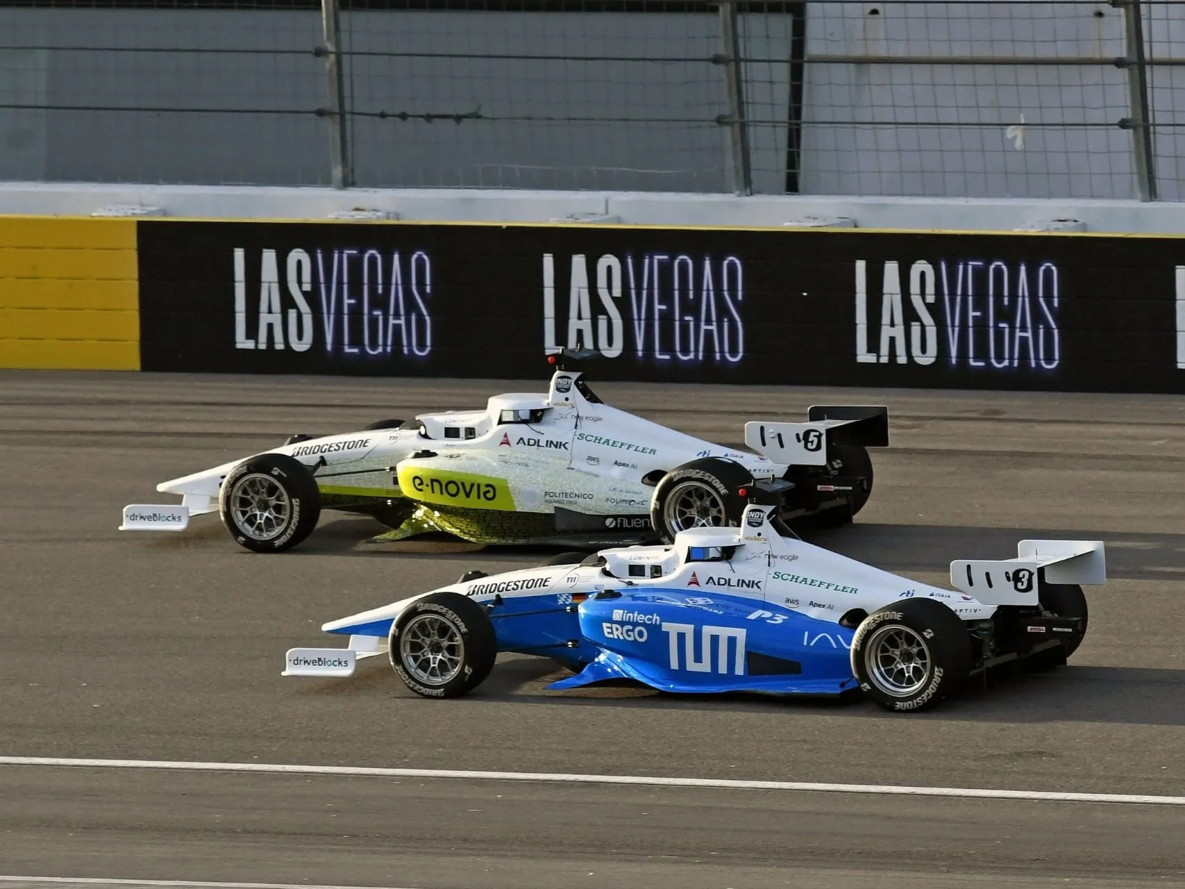 indy autonomous challenge mimo sorpasso milano 4 3