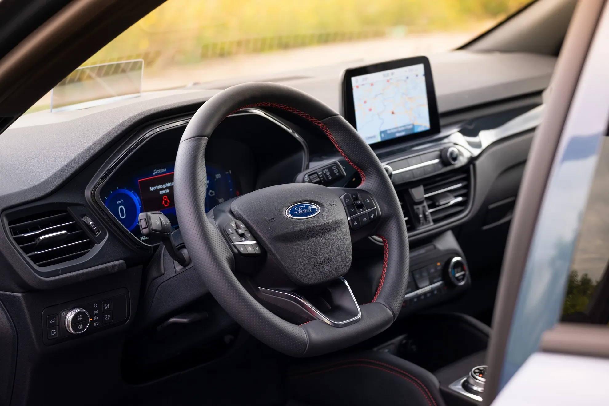 interni ford kuga 2020