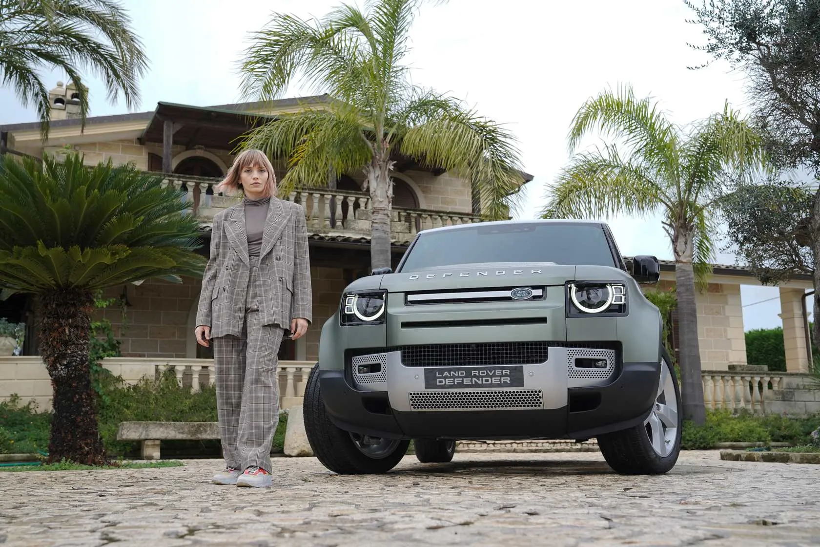 isabella poti brand ambassador land rover