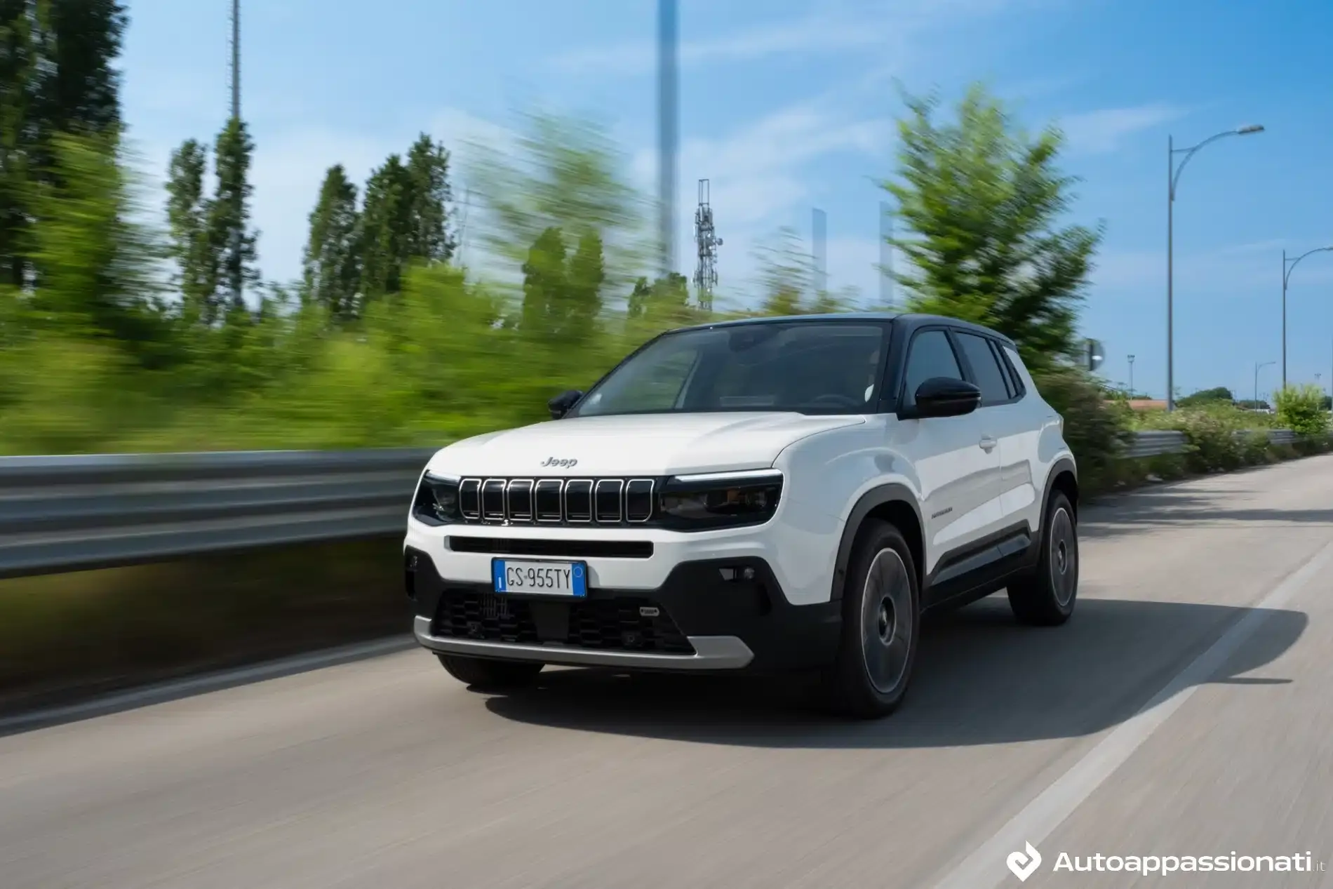 jeep avenger e hybrid 03