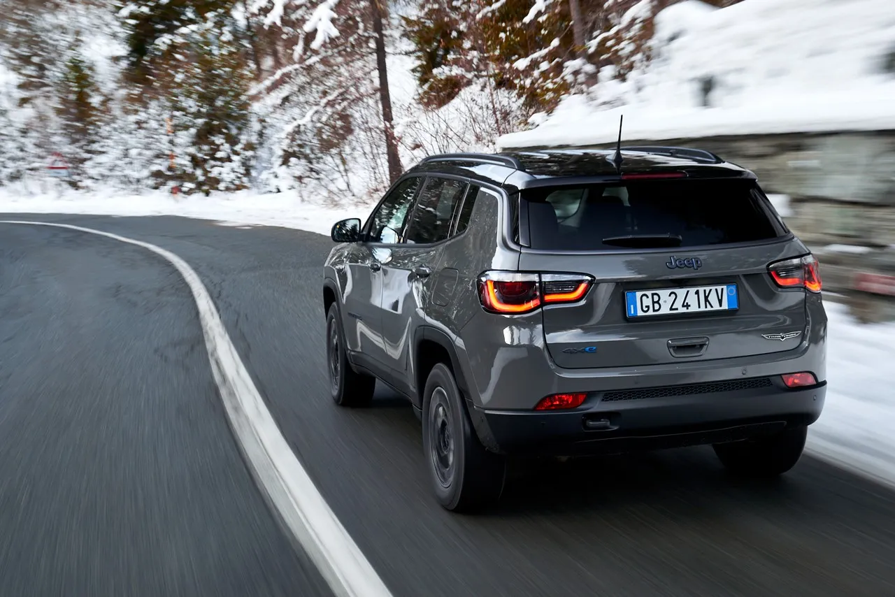 jeep compass 4xe trailhawk