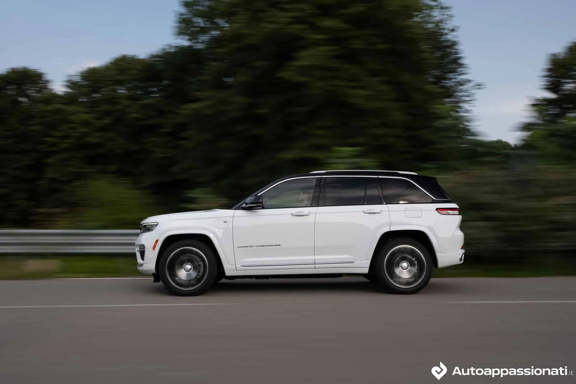 jeep grand cherokee 4xe 15