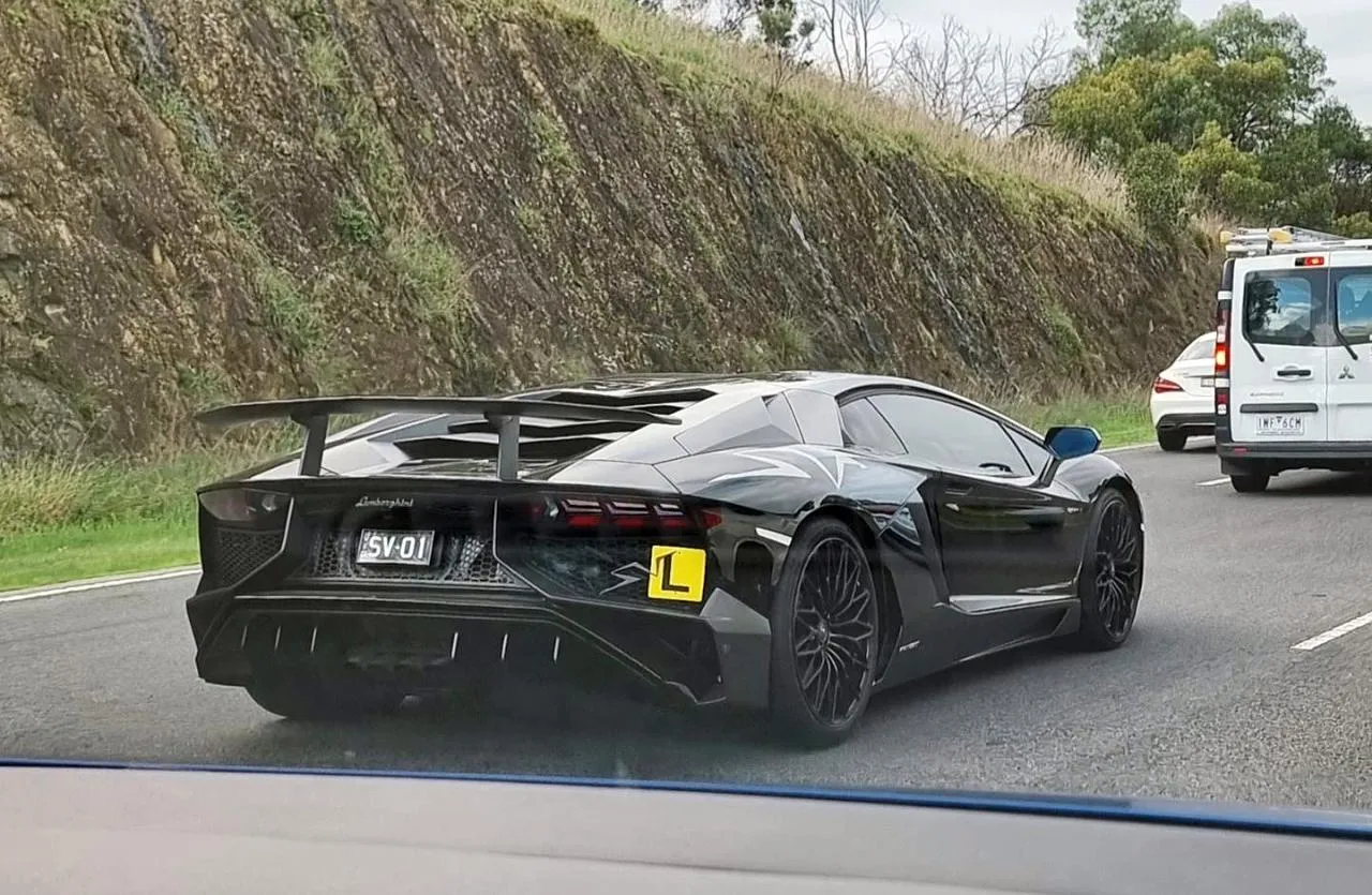 lamborghini aventador 16 anni