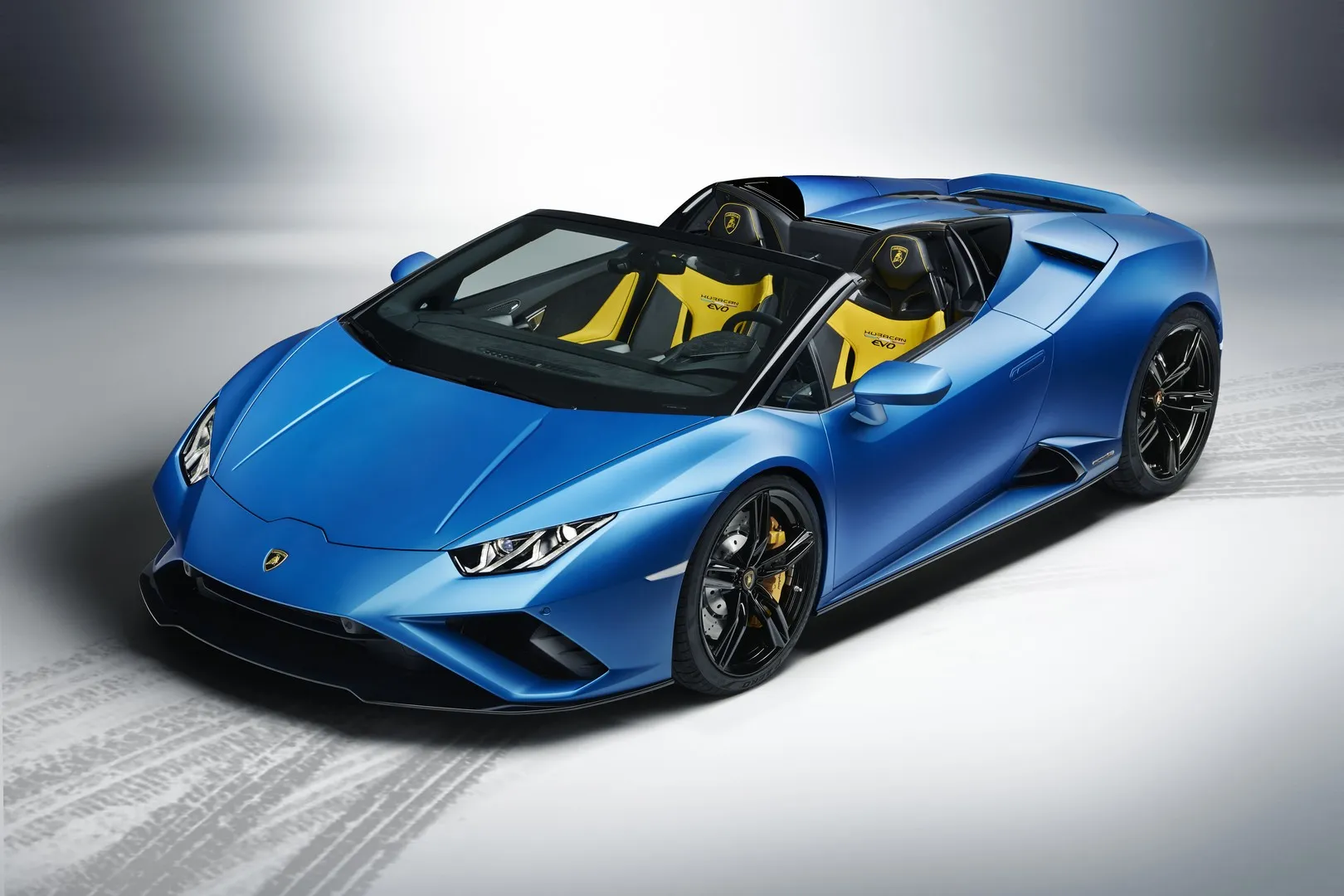 lamborghini huracan evo rwd spyder 2020