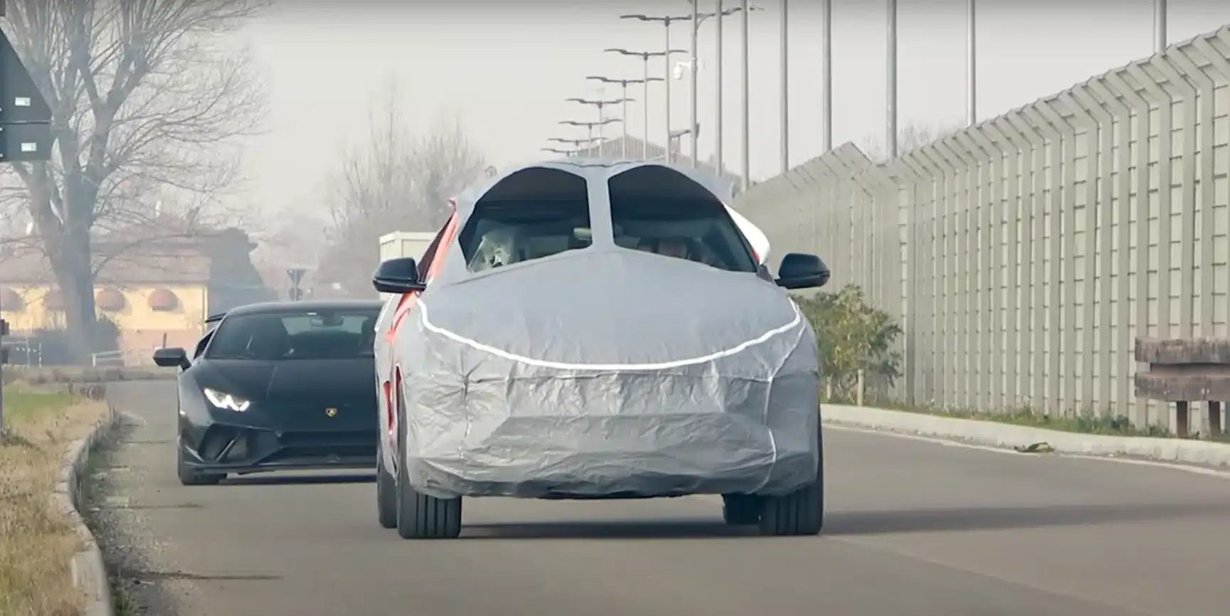 lamborghini urus 2025 avvistamento camouflage