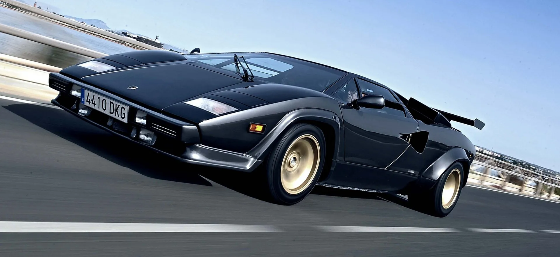 lamborghinicountach apertura