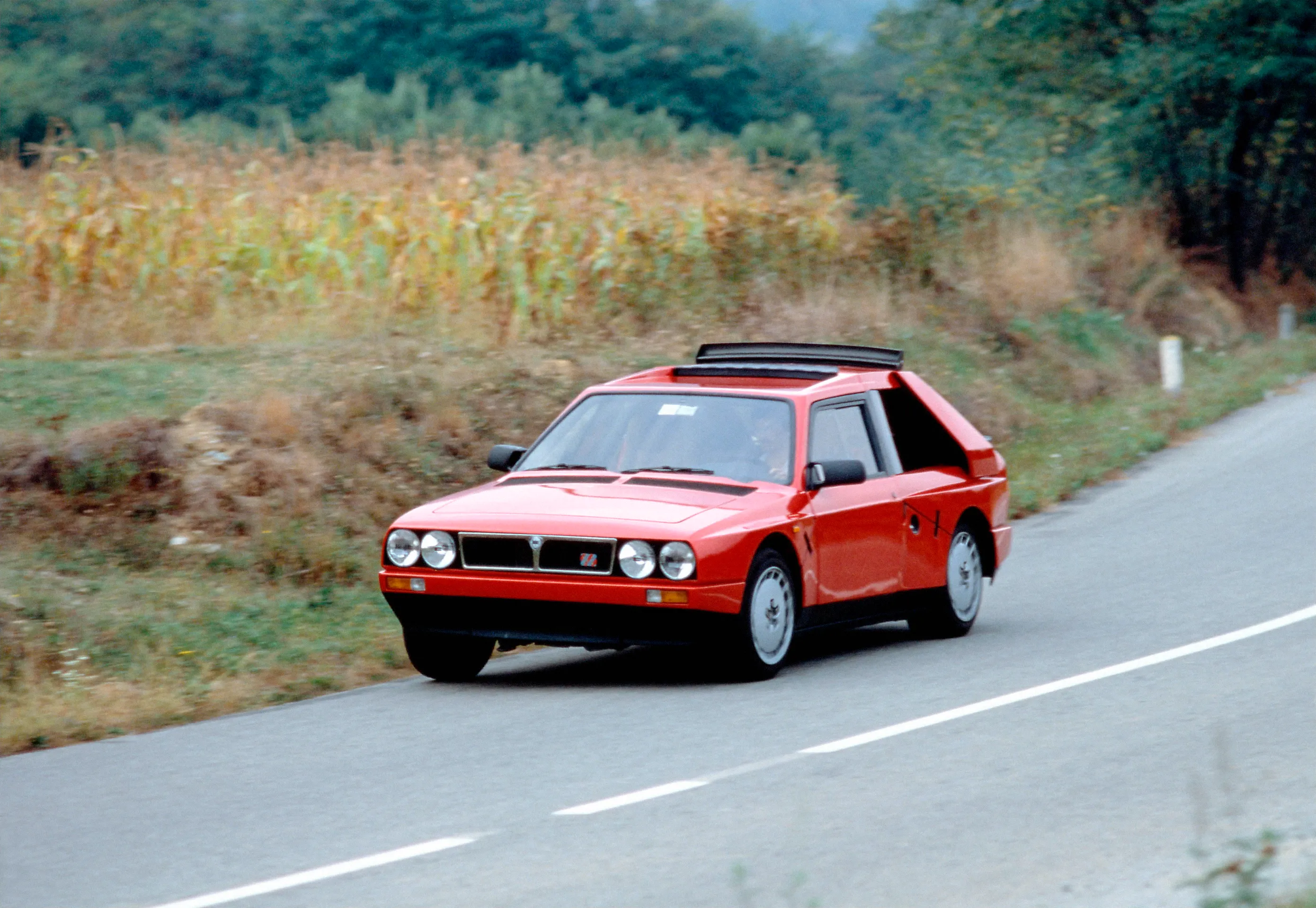 lancia delta s4 stradale 49